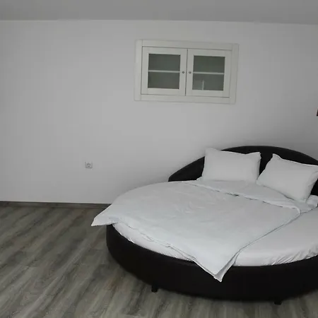 Varchev 2 Apartamento *