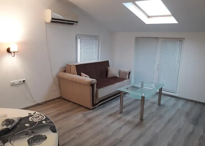 Апартамент Varchev 2